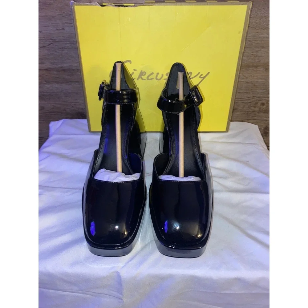 Circus by Sam Edelman circus buckle